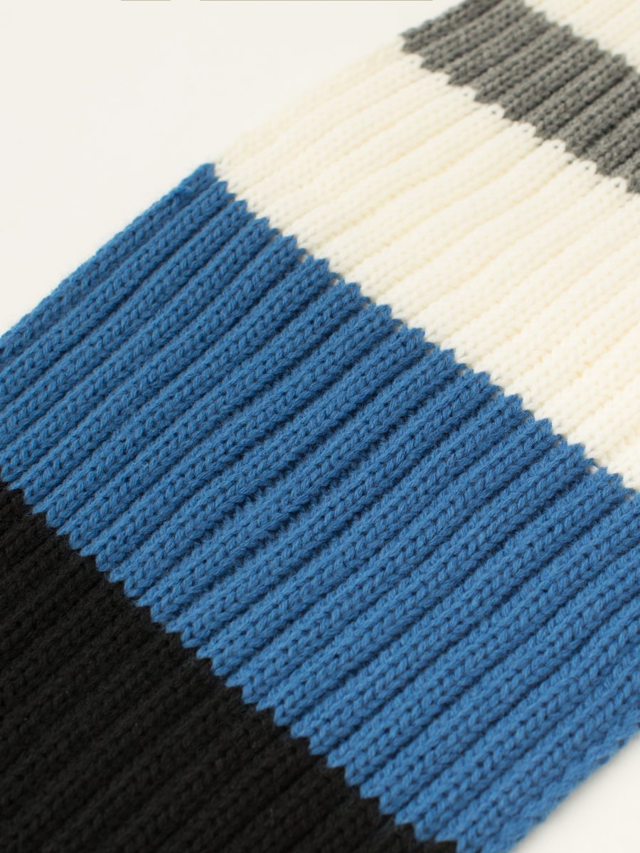 Men knitted scarf Wintertime